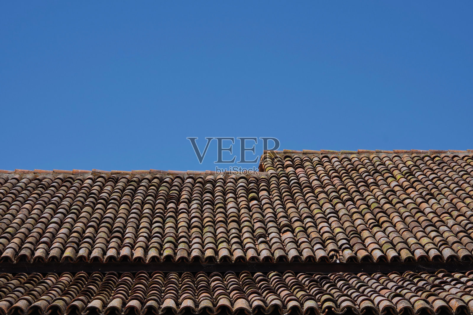 旧瓦屋顶照片摄影图片