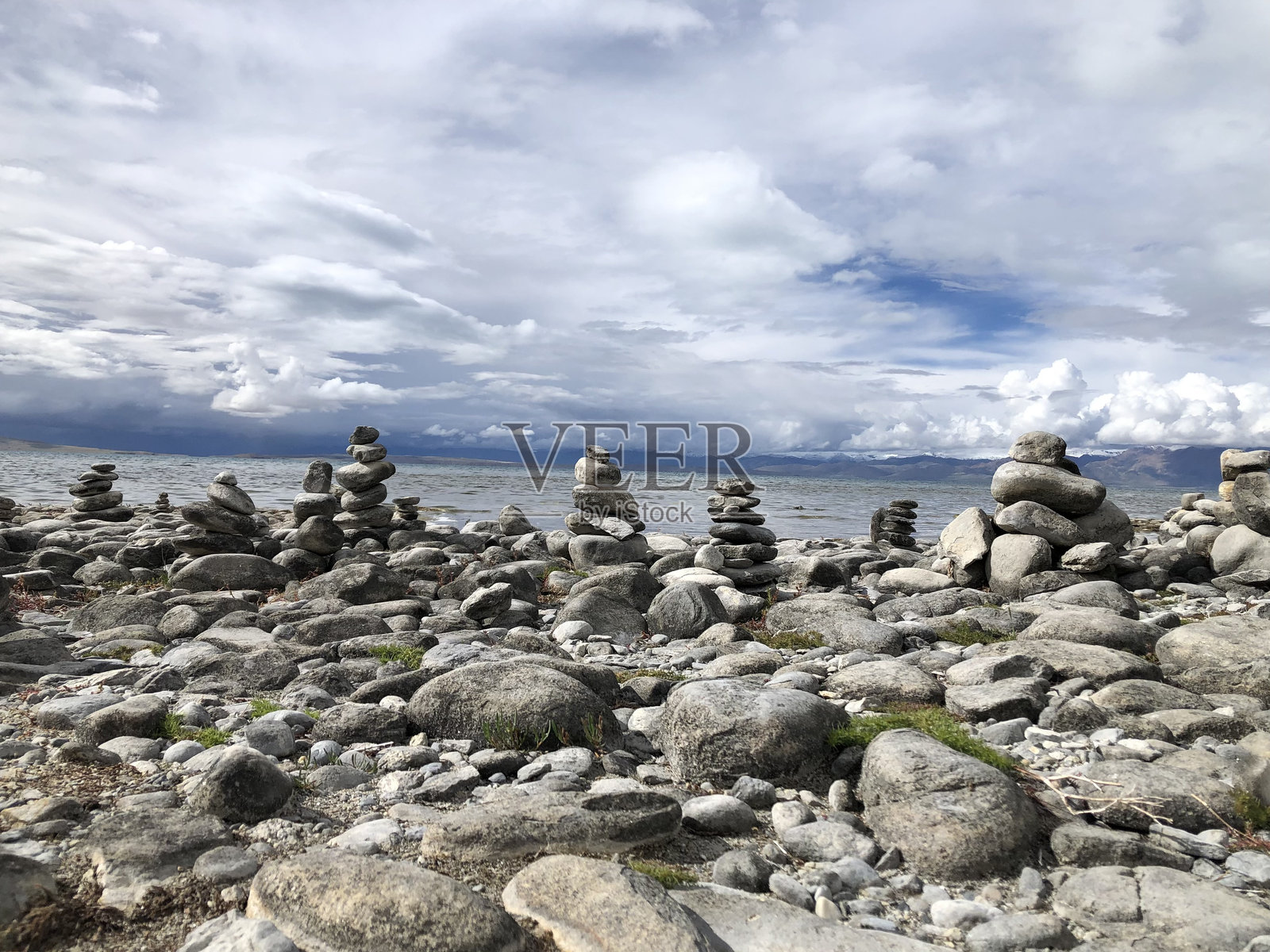 8月,中国西藏的玛旁雍错湖。照片摄影图片