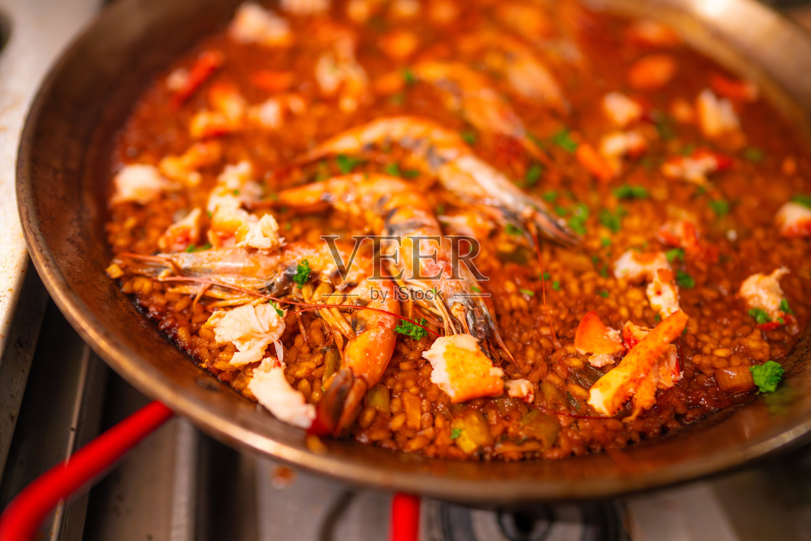 传统西班牙海鲜海鲜饭配对虾(gambas)照片摄影图片