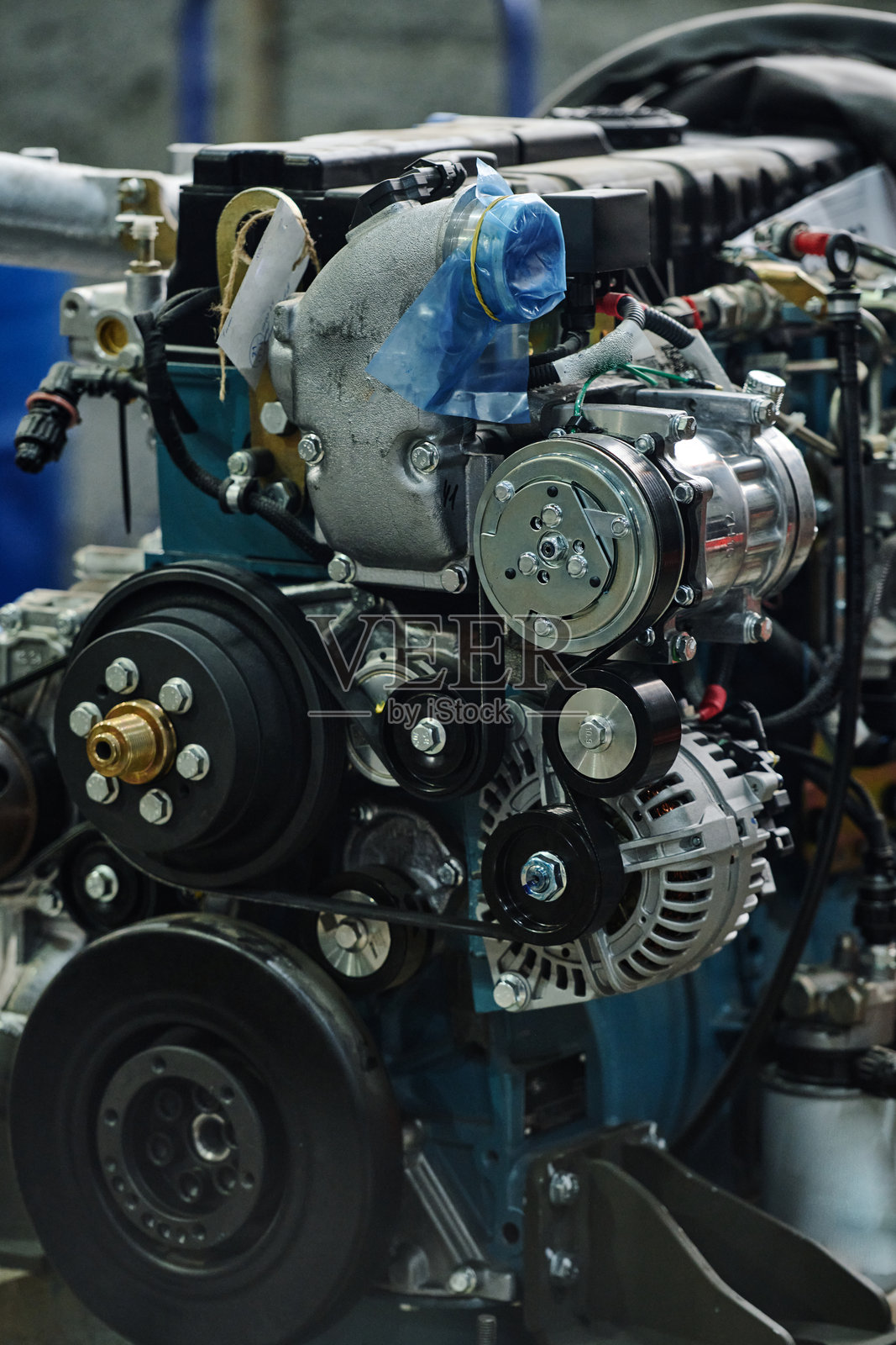 显示高级汽车发动机力学的特写视图照片摄影图片