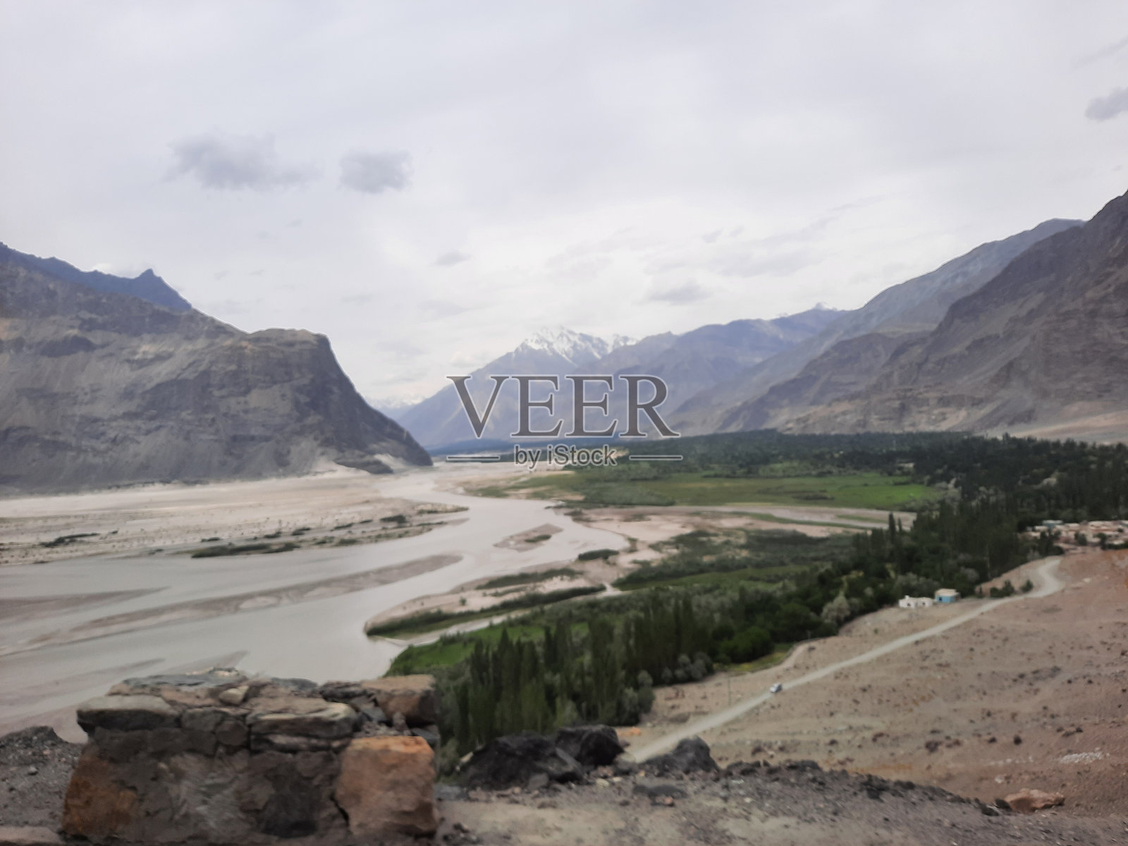 巴基斯坦吉尔吉特-巴尔蒂斯坦的锡加尔山谷令人惊叹的自然美景。照片摄影图片