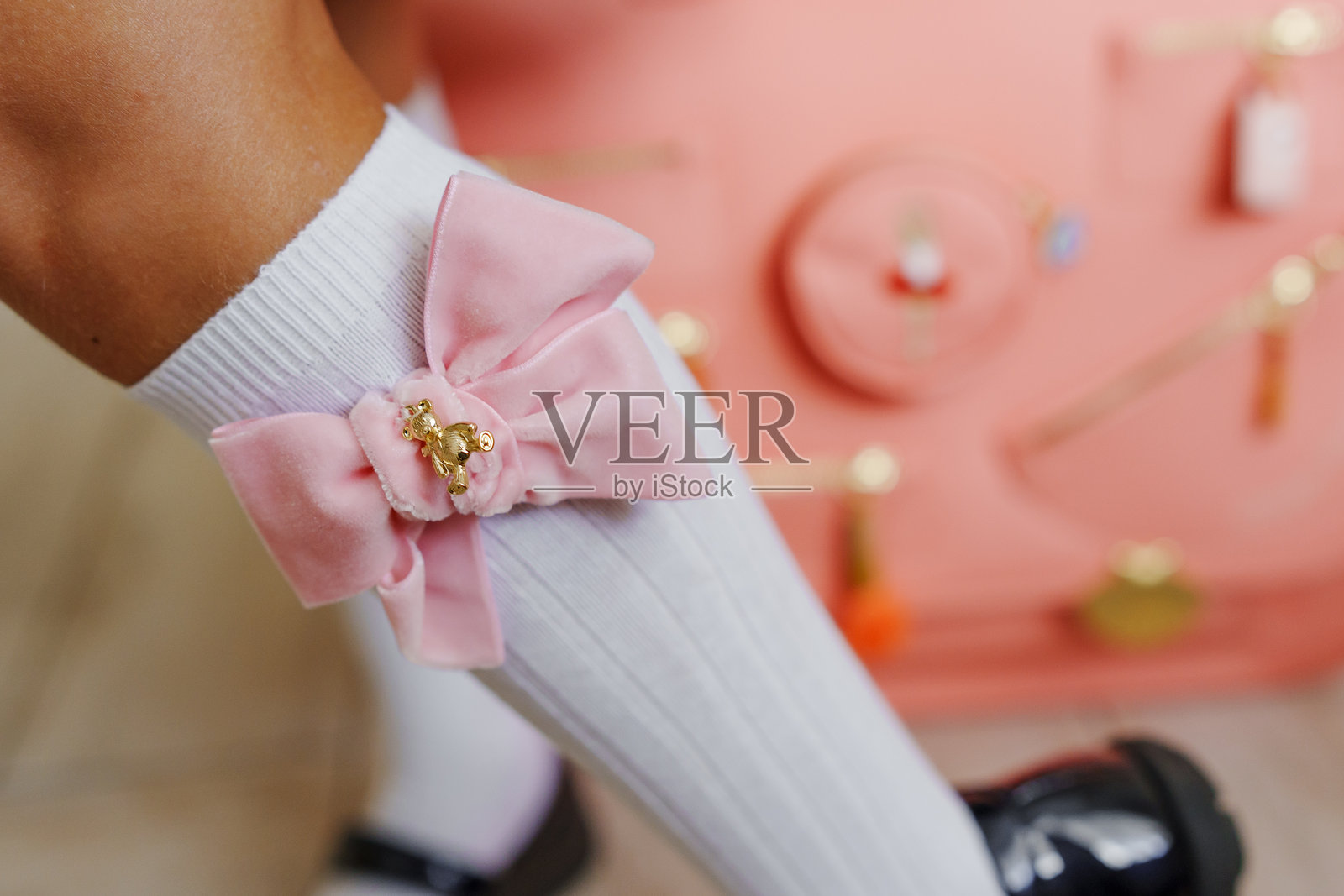 一年级学生的完美形象的配件和细节。照片摄影图片