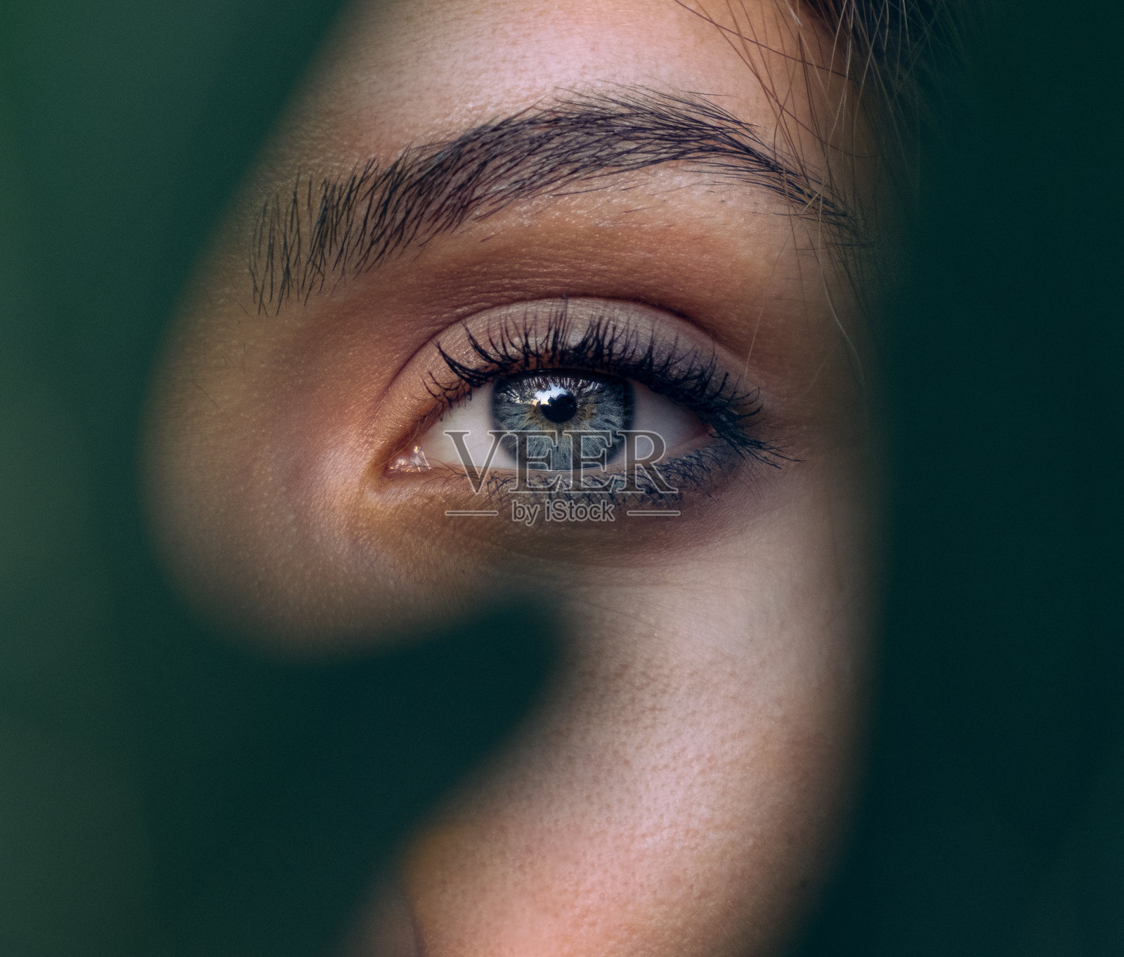 女人眼睛的特写肖像照片摄影图片