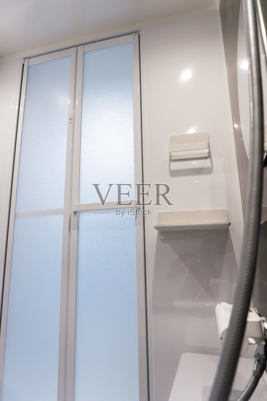 浴室门照片摄影图片