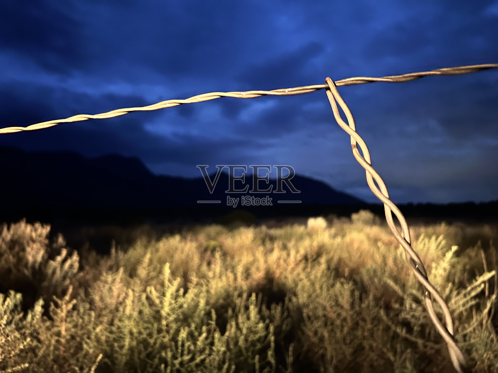 沙漠山景观日出照片摄影图片