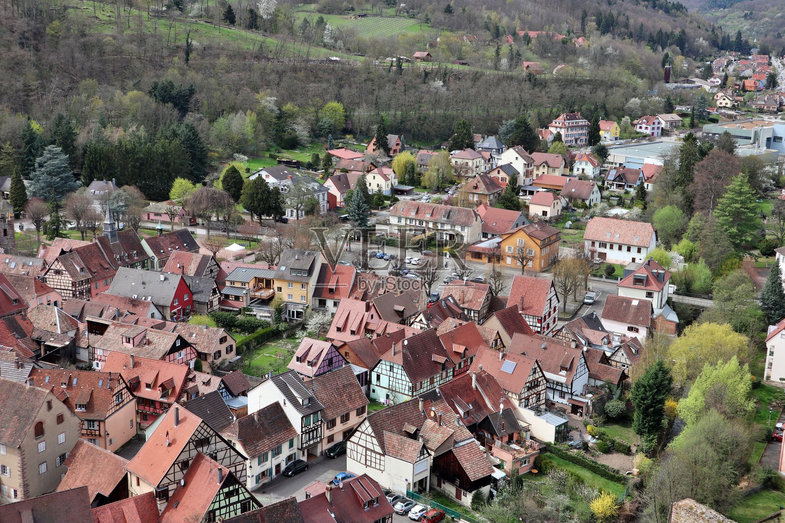 法国凯泽斯贝格古镇的全景视图照片摄影图片