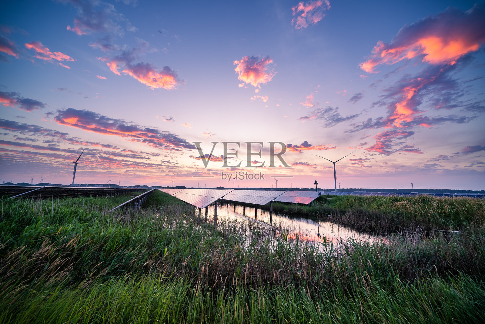 太阳能光伏发电站照片摄影图片