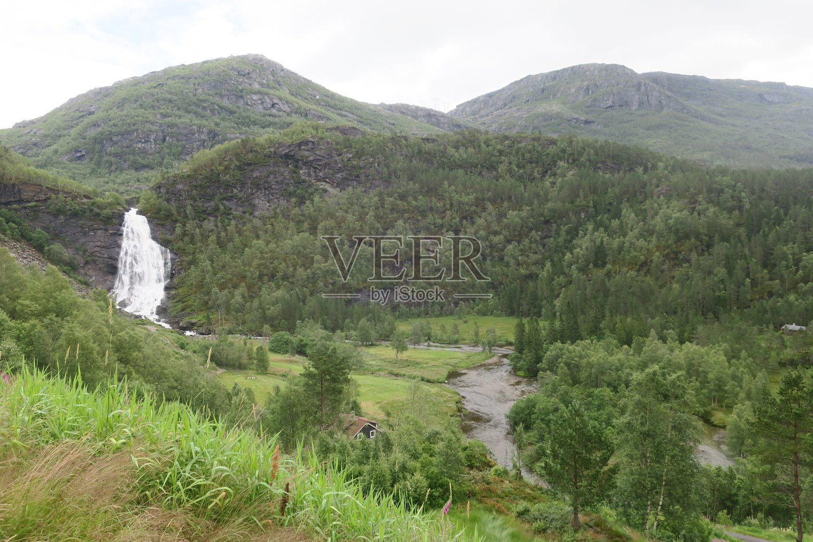 挪威的瀑布风景照片摄影图片