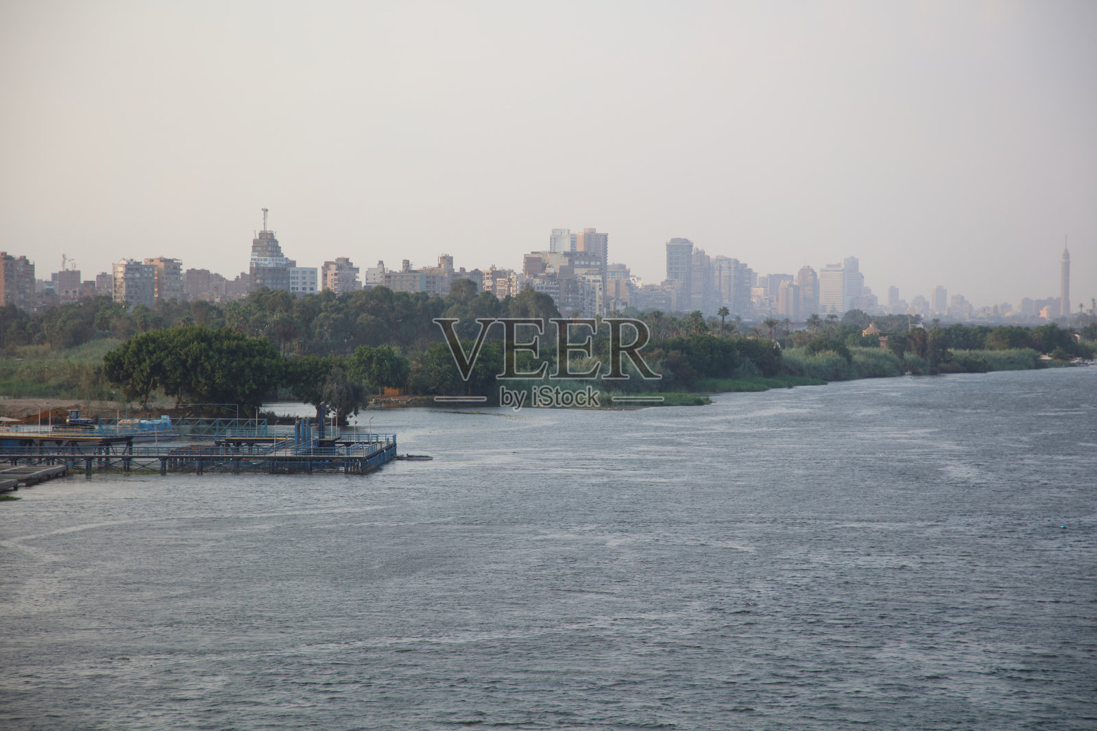 日落时分的尼罗河与开罗景色照片摄影图片