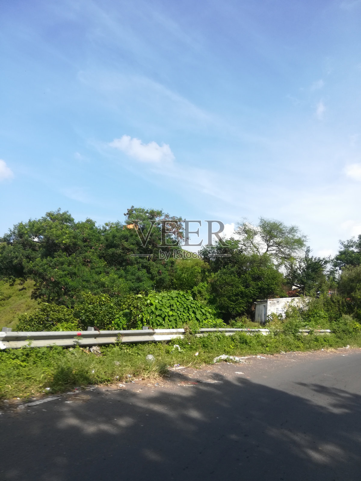 路边的美丽风景照片摄影图片