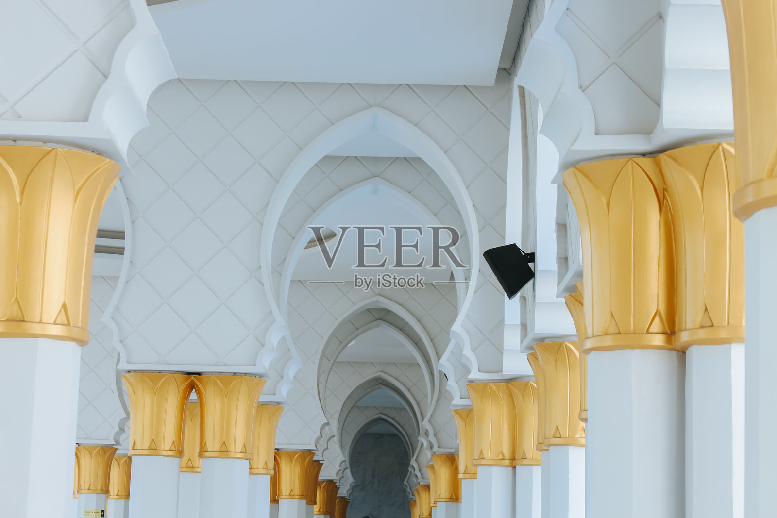 大谢赫扎耶德独立清真寺的小巷照片摄影图片