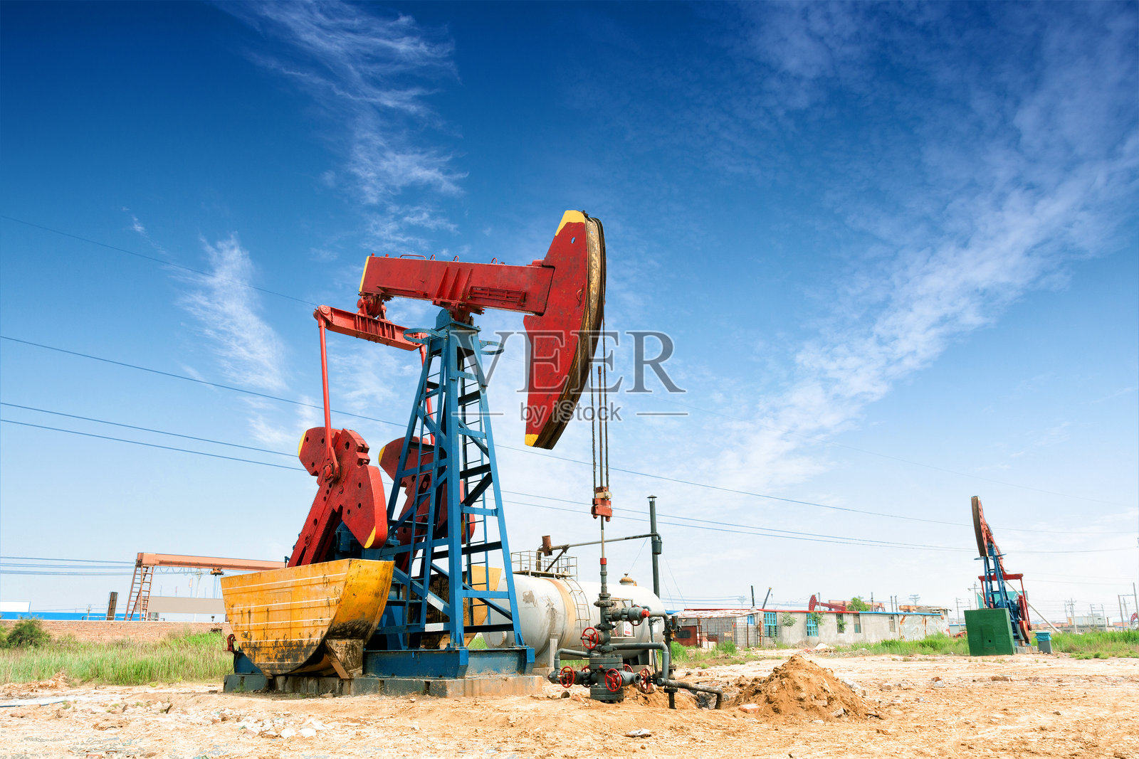 油田泵油设备照片摄影图片