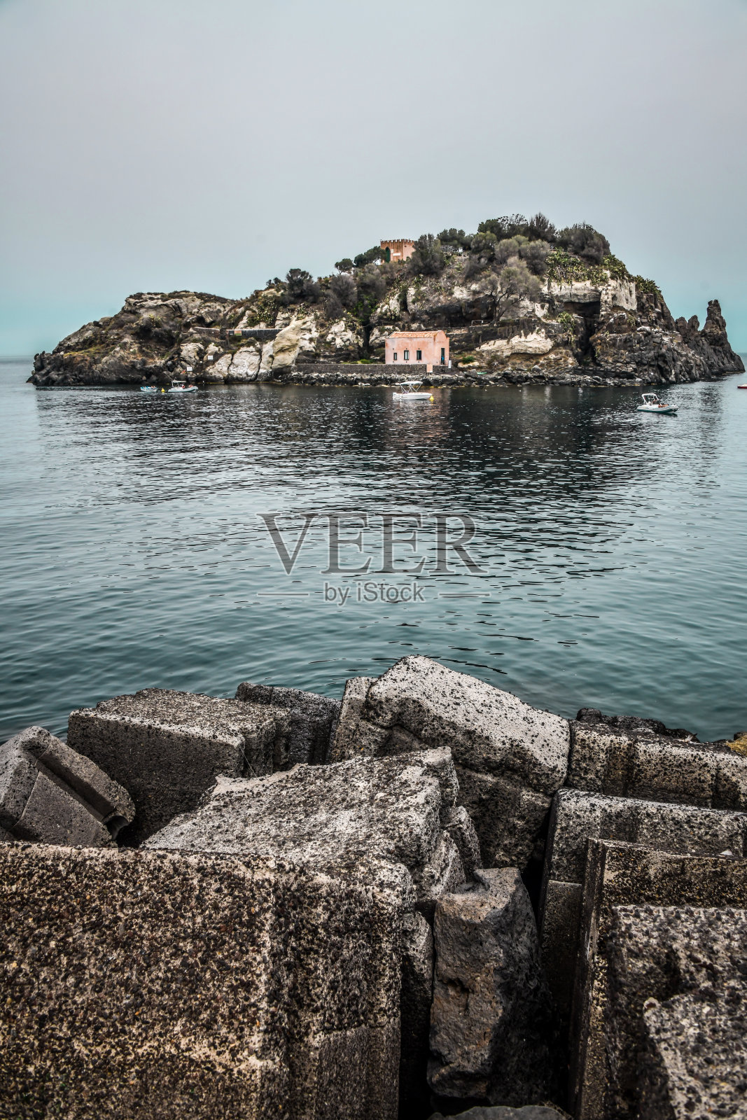 意大利西西里岛的阿奇特雷扎小镇照片摄影图片