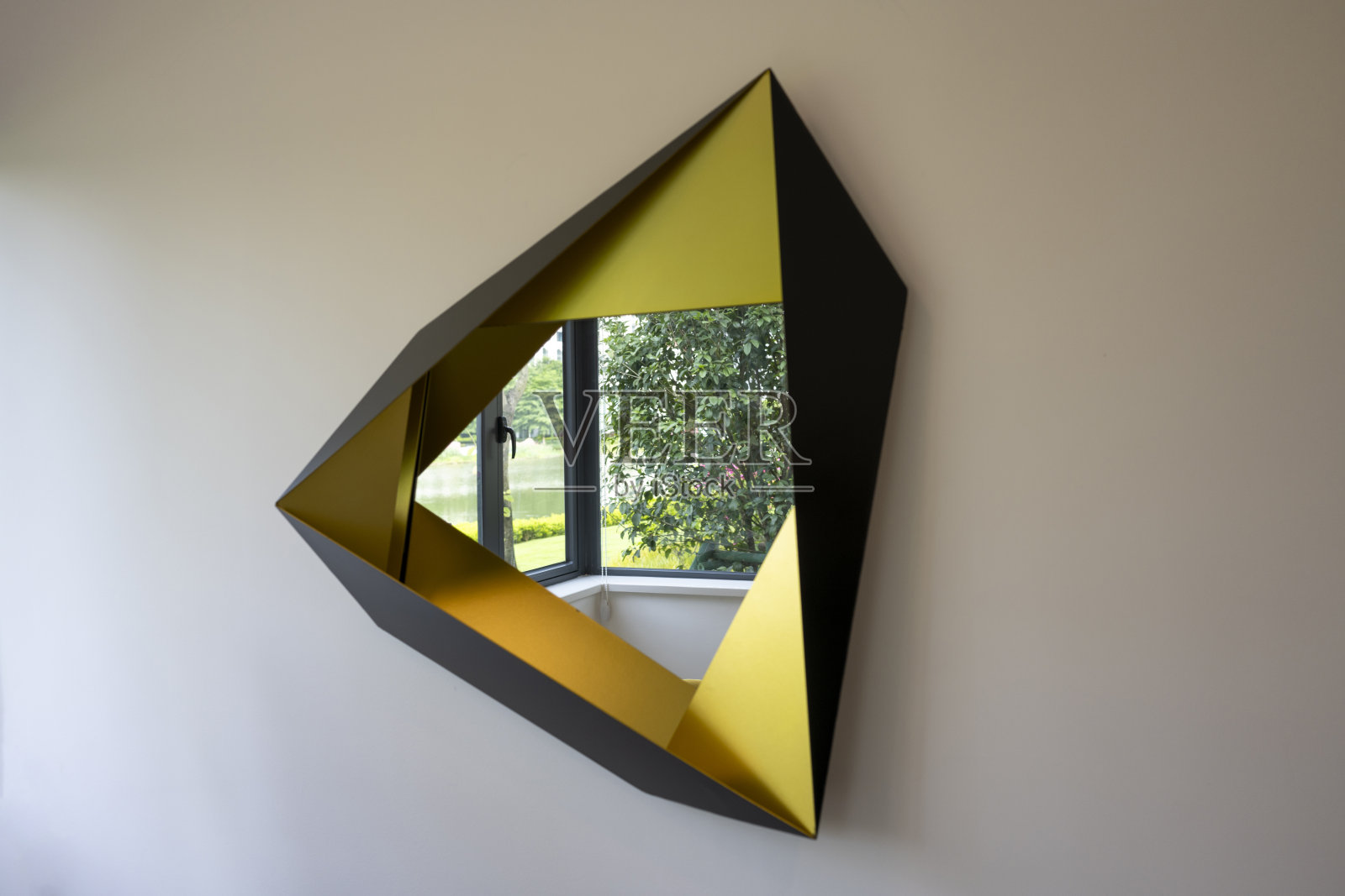 窗外的花园风格住宅区照片摄影图片