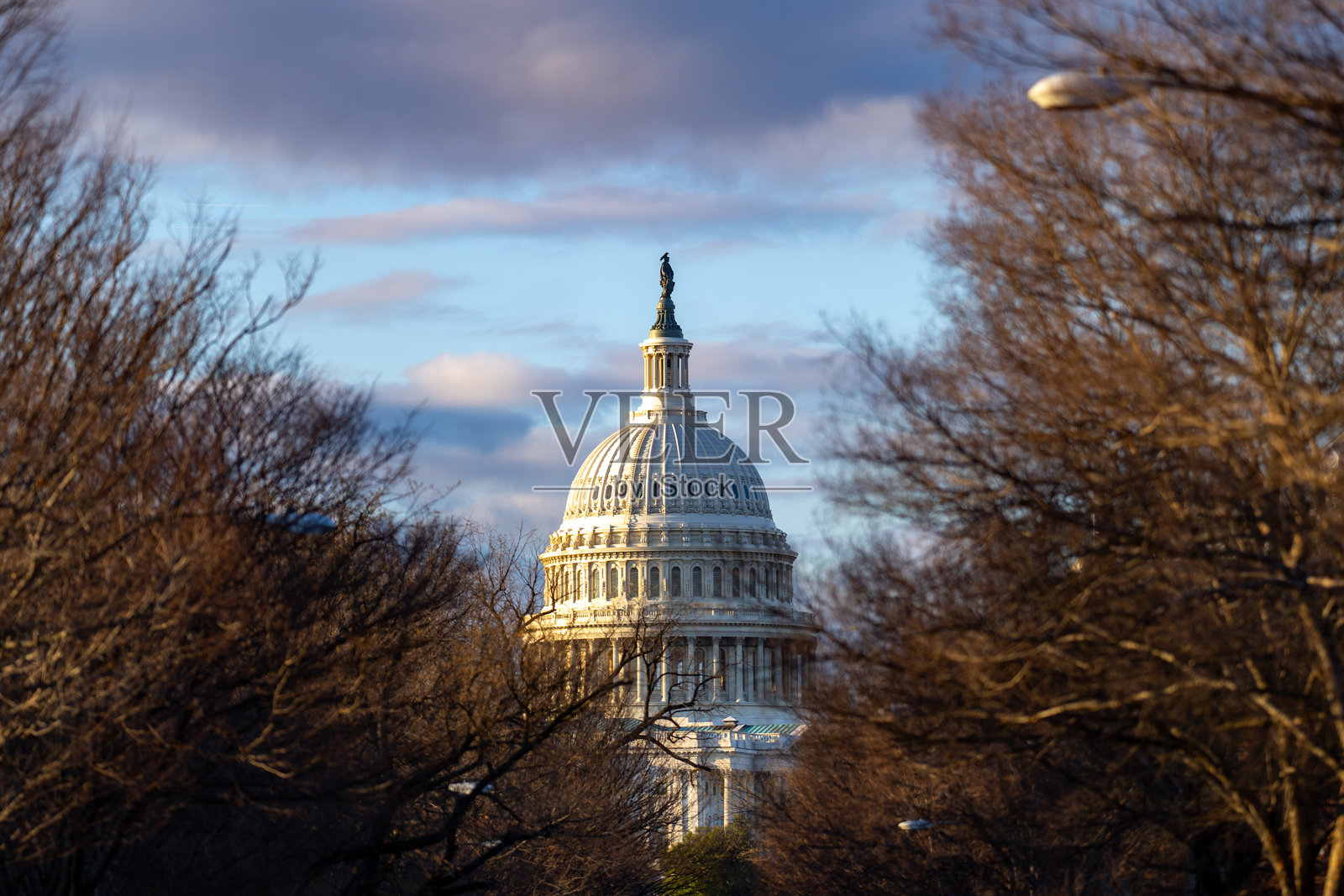 美国国会大厦,位于华盛顿特区。美国国会大厦 - 华盛顿特区,美国。美国国会。照片摄影图片