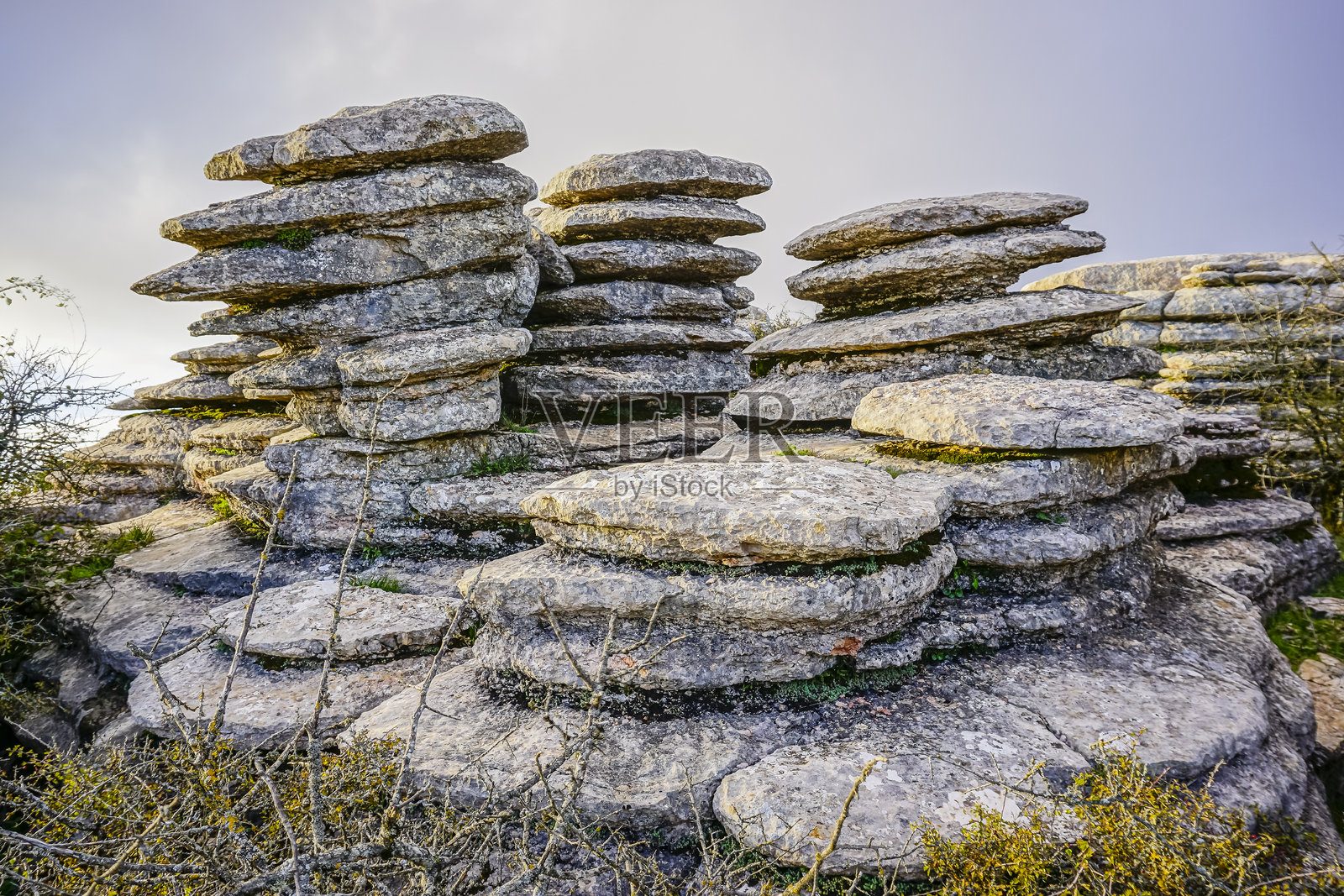 马拉加省安特克拉的托卡尔岩石形成物,形状奇特。照片摄影图片
