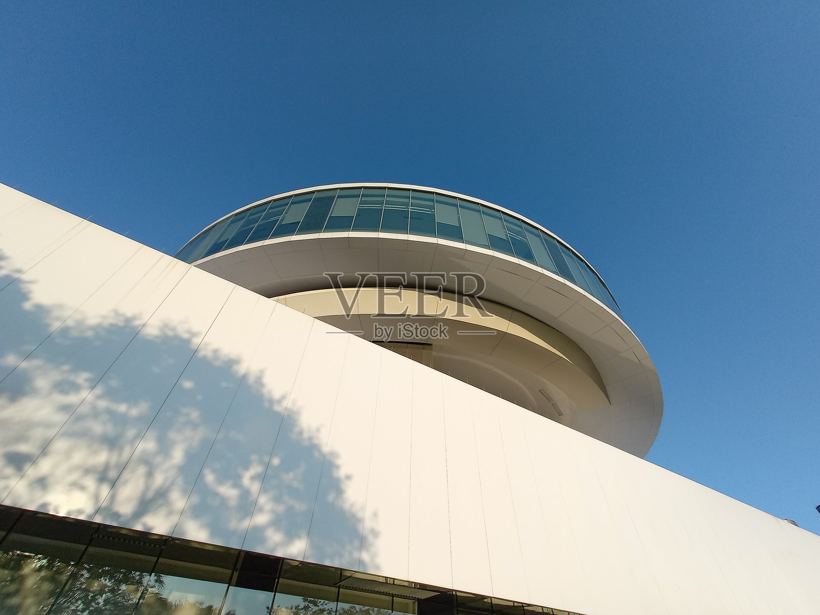 屋顶圆形建筑照片摄影图片