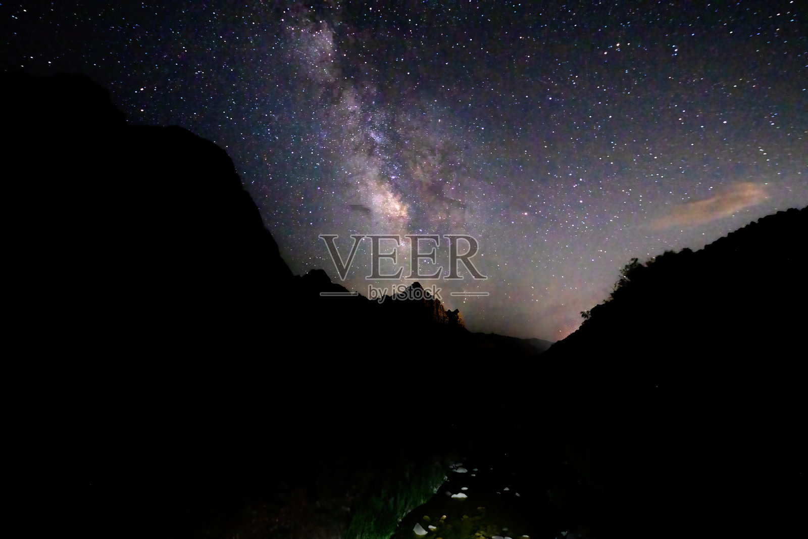 锡安上空的银河照片摄影图片