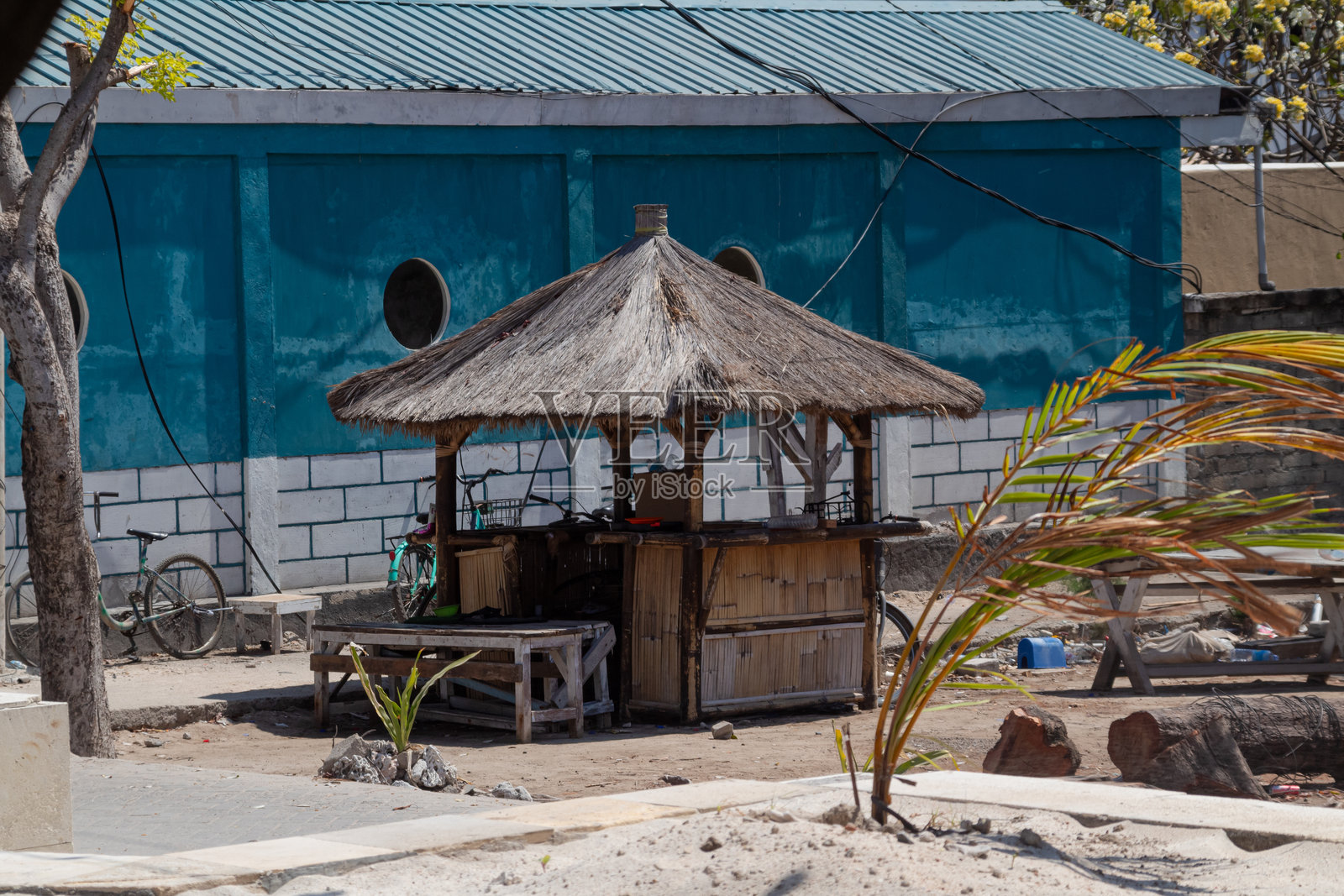 小凉亭,茅草屋顶照片摄影图片