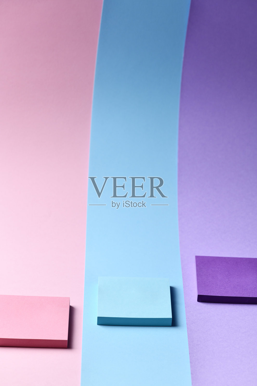 3M便签纸的颜色和轨迹匹配照片摄影图片