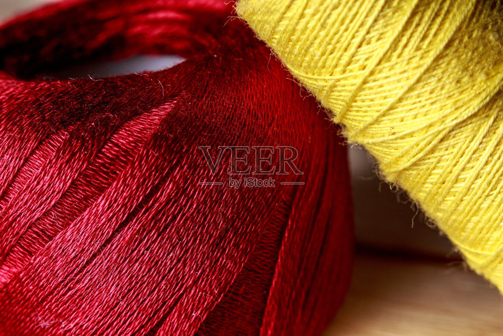 线轴和毛线球的特写照片摄影图片