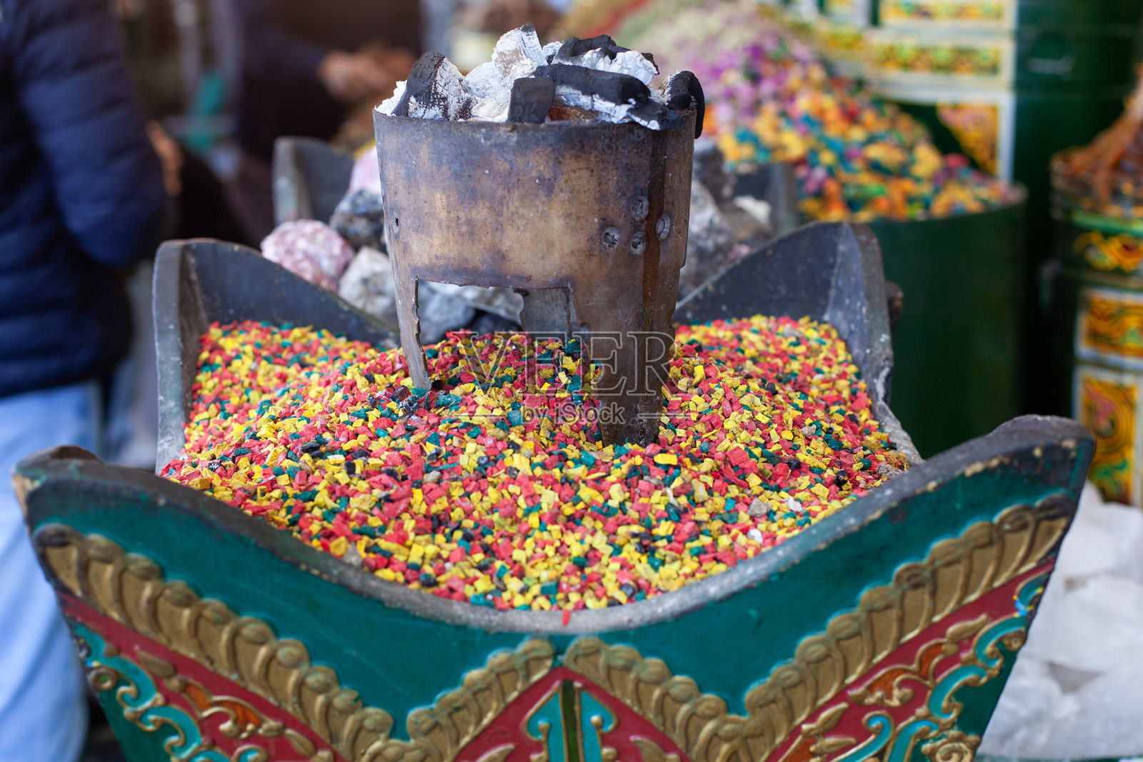 马拉喀什街头商店出售香料照片摄影图片