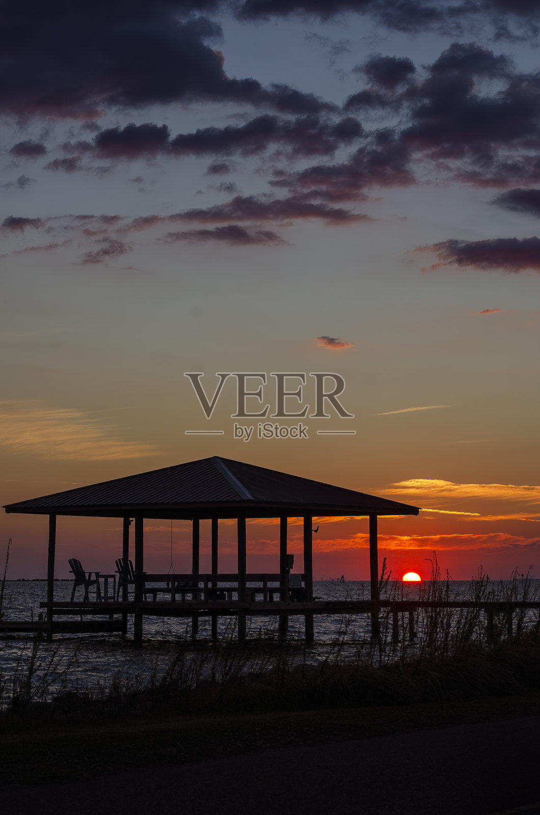 阿拉巴马州科登海滩的船坞剪影照片摄影图片