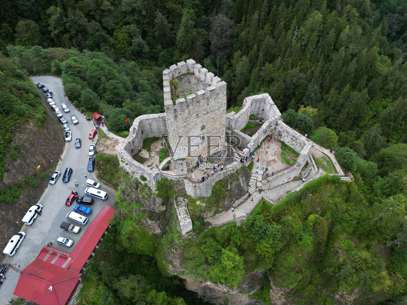 土耳其里泽的历史遗址齐尔卡莱的鸟瞰图照片摄影图片