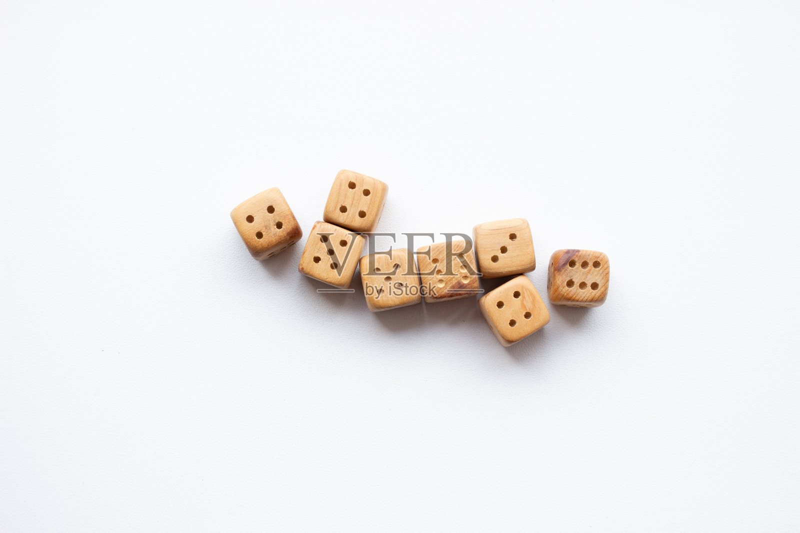 木制骰子照片摄影图片