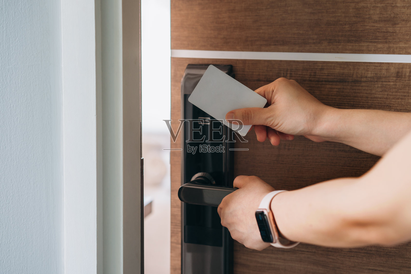 酒店开门电子卡照片摄影图片