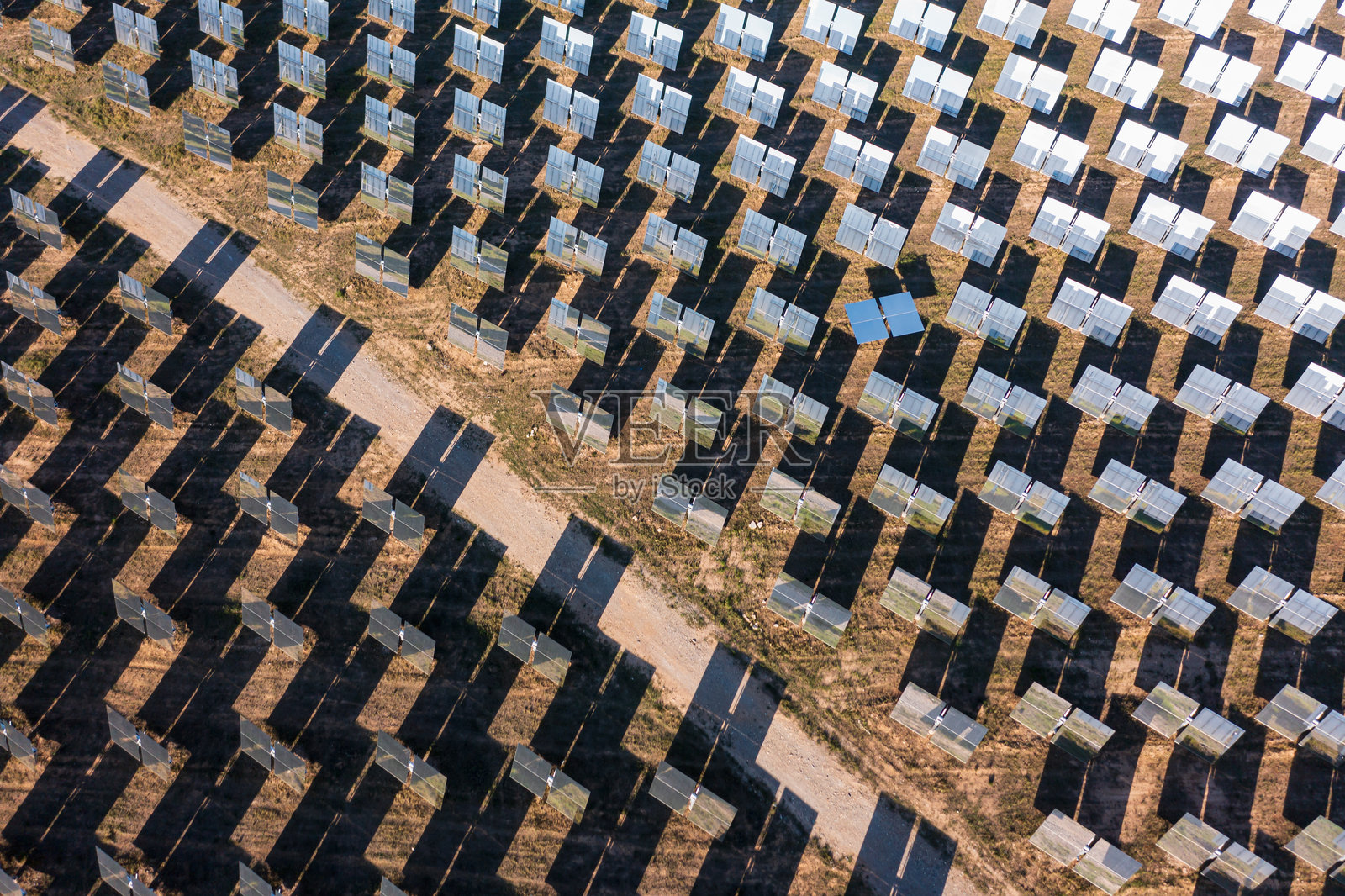 熔盐塔集中太阳能热发电站照片摄影图片