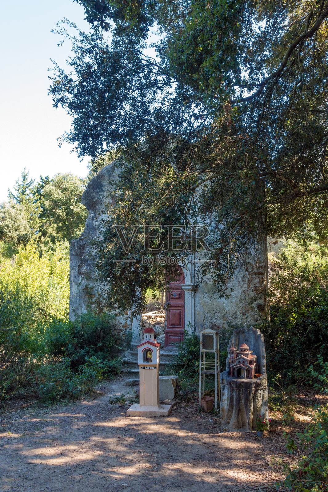 希腊科孚岛南部圣母玛利亚中世纪修道院遗址照片摄影图片