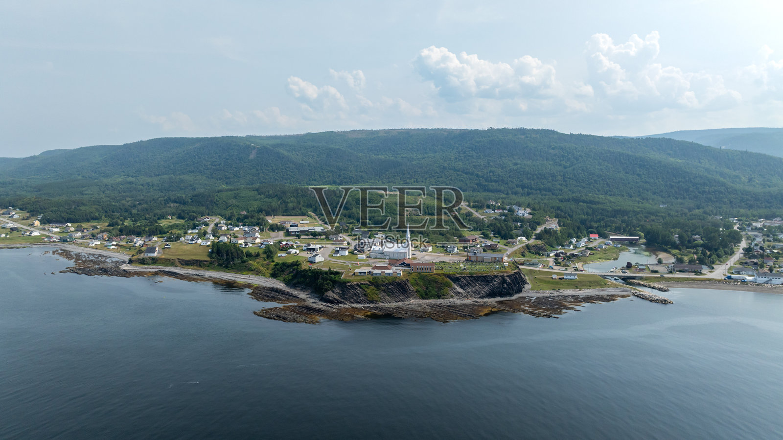 夏季加拿大魁北克省格兰德瓦利鸟瞰图照片摄影图片