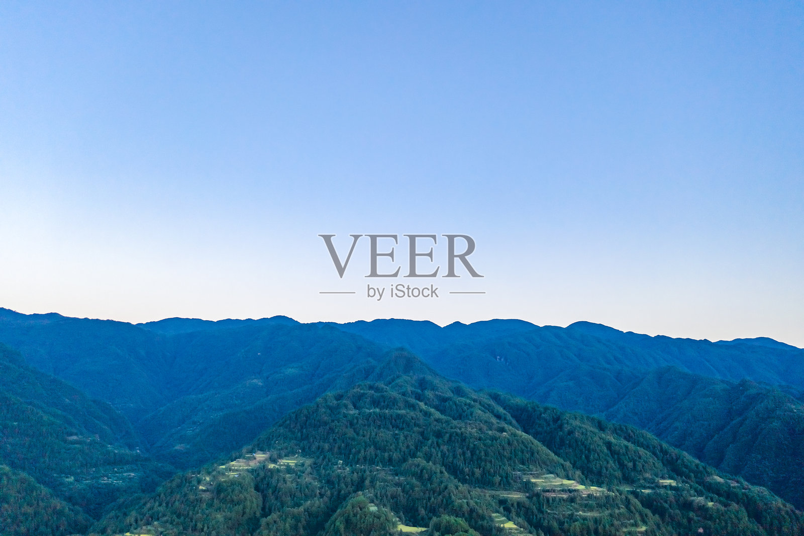 西江千户苗寨,贵州,中国,亚洲。中国风格的古代建筑。照片摄影图片