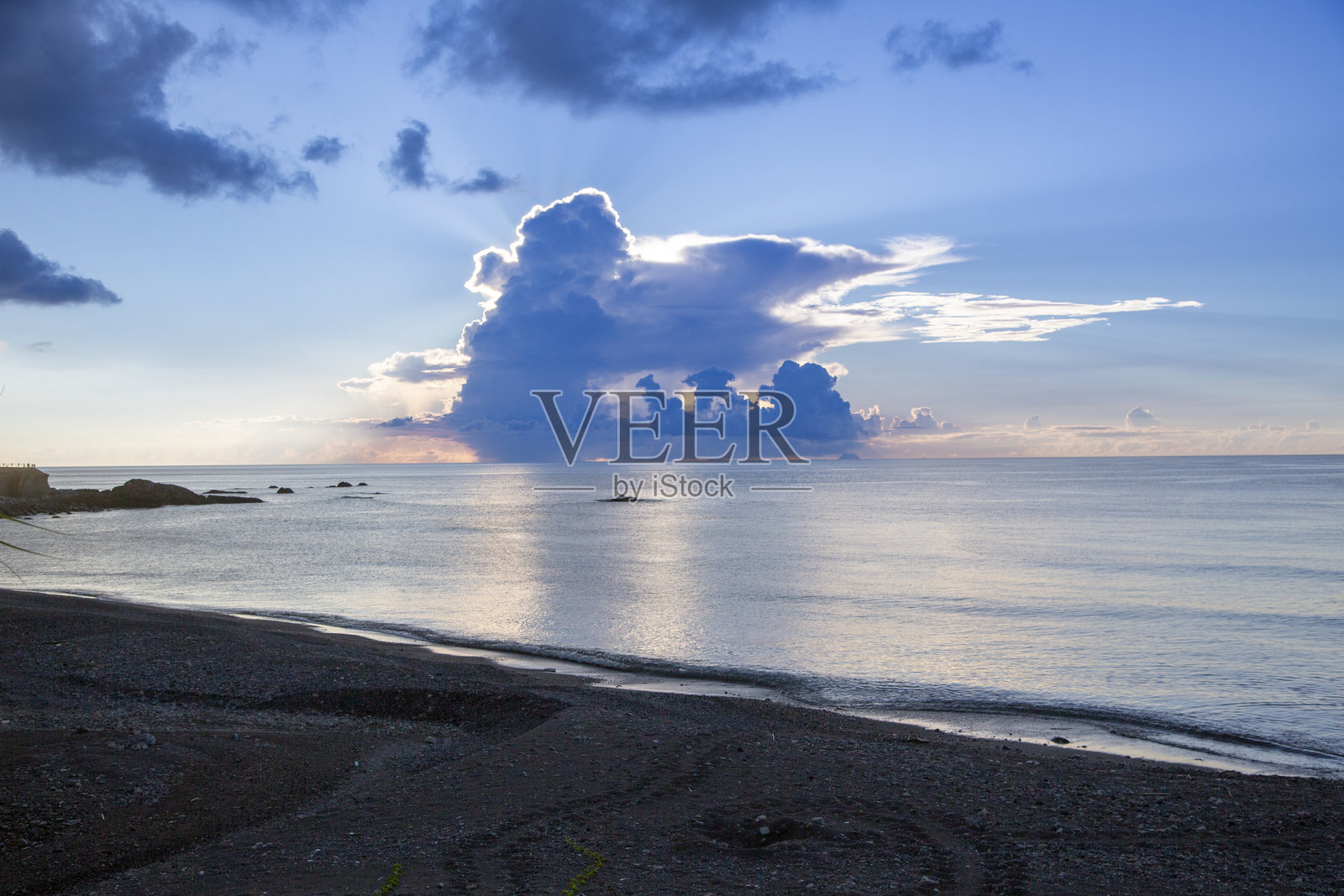 奄美大岛的晨海照片摄影图片