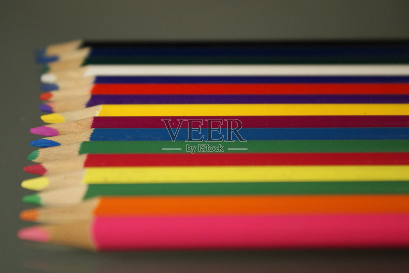 一组彩色铅笔照片摄影图片