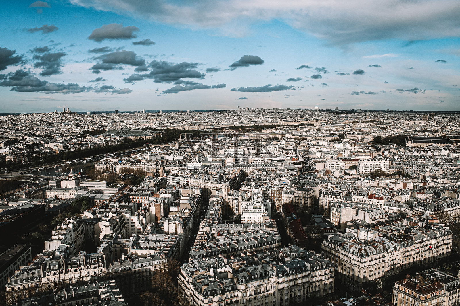空中俯瞰巴黎照片摄影图片