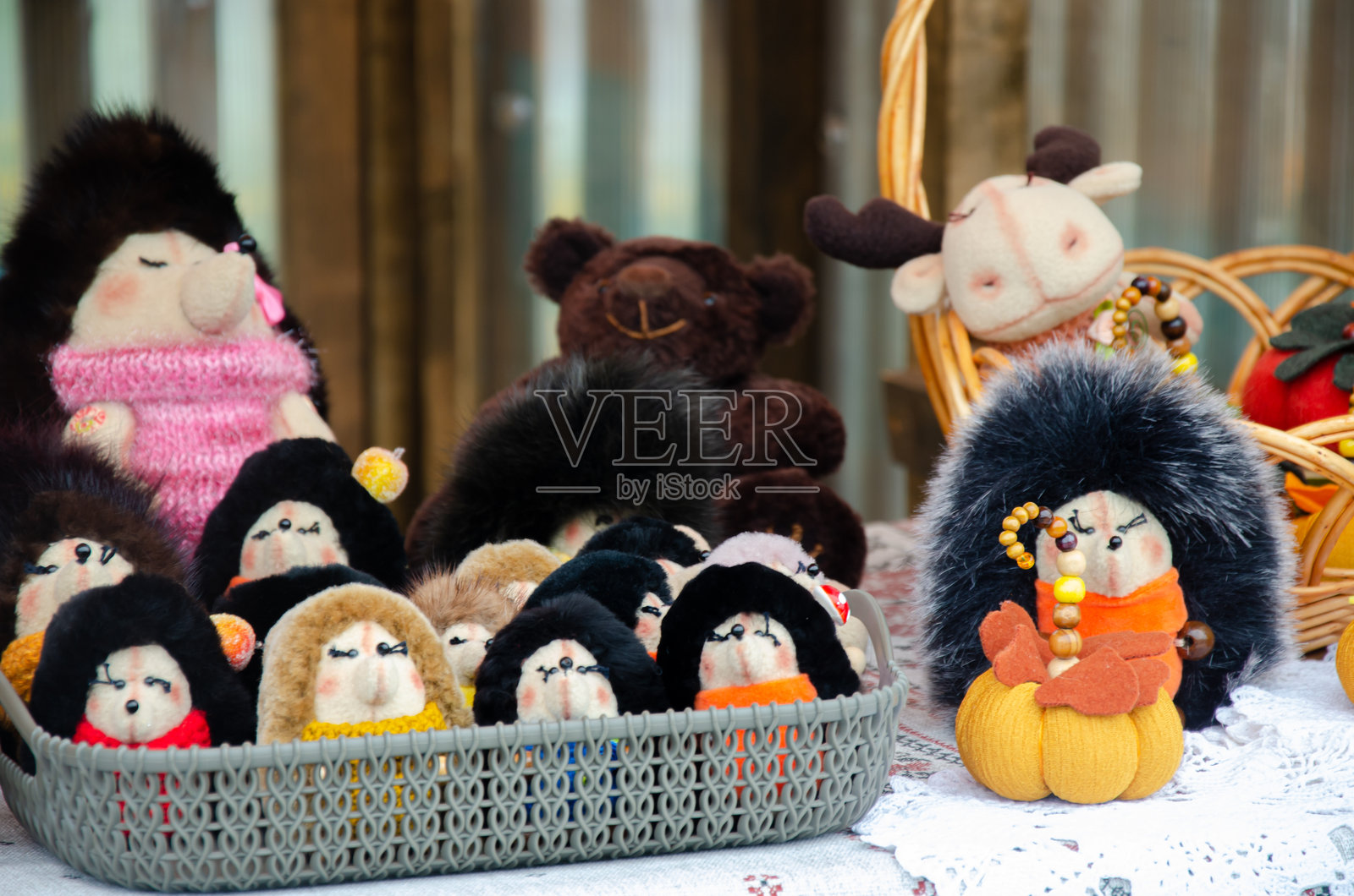 手工制作的柔软装饰玩具照片摄影图片