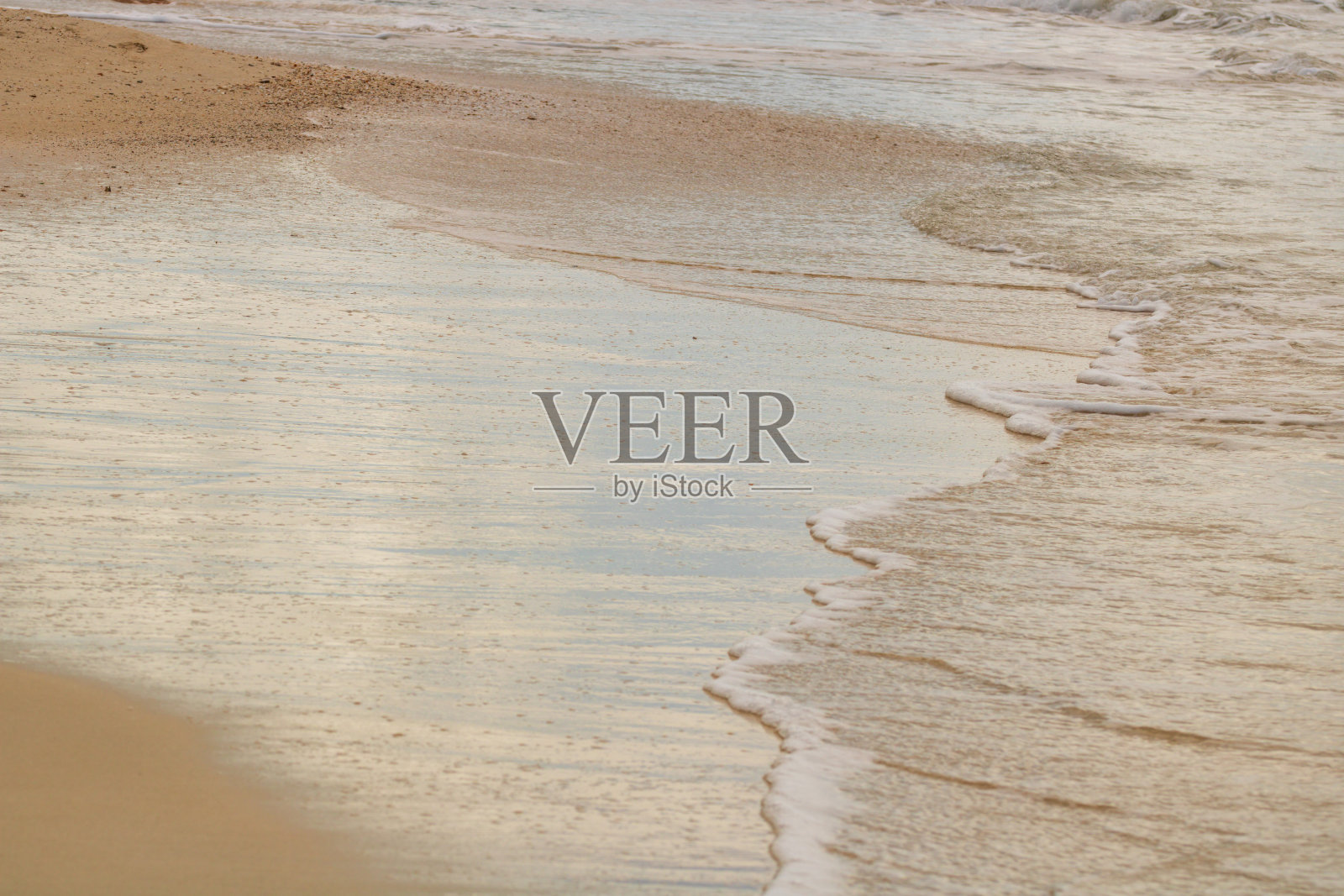 加勒比海滩,白色沙滩,深蓝色天空和碧绿色海水照片摄影图片