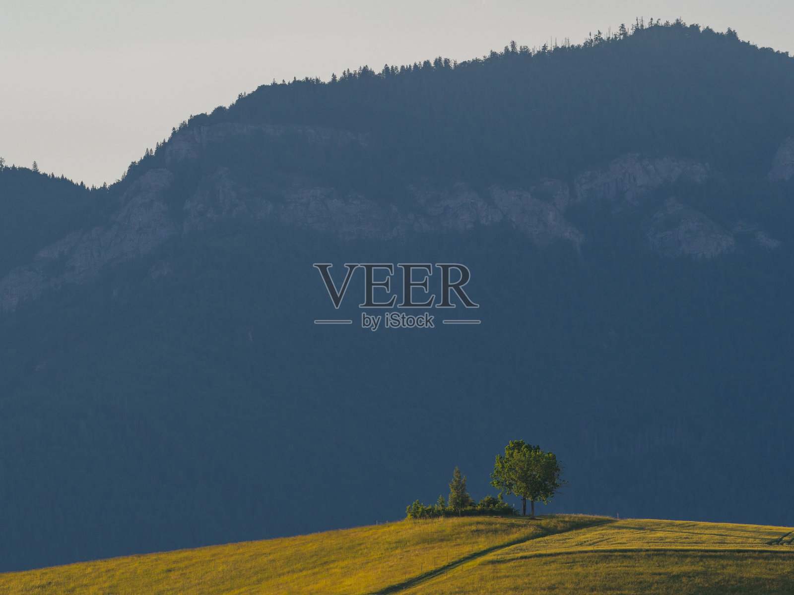 山地风景。照片摄影图片