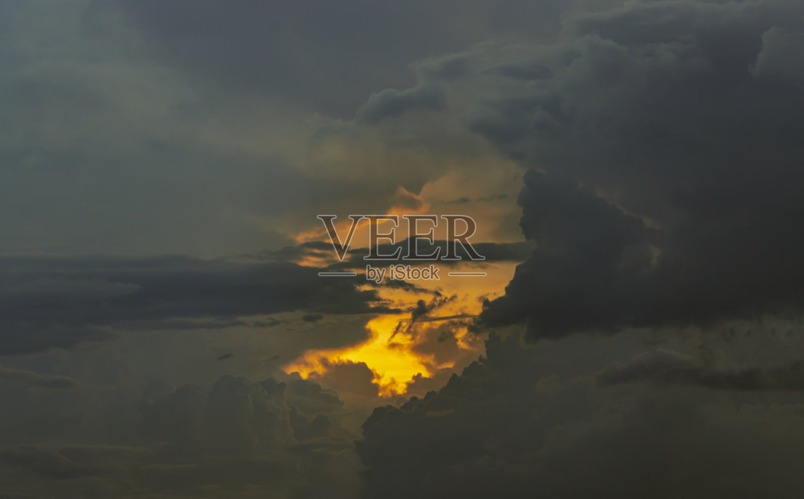 惊人的云彩,宛如天堂般的背景壁纸和纹理。照片摄影图片