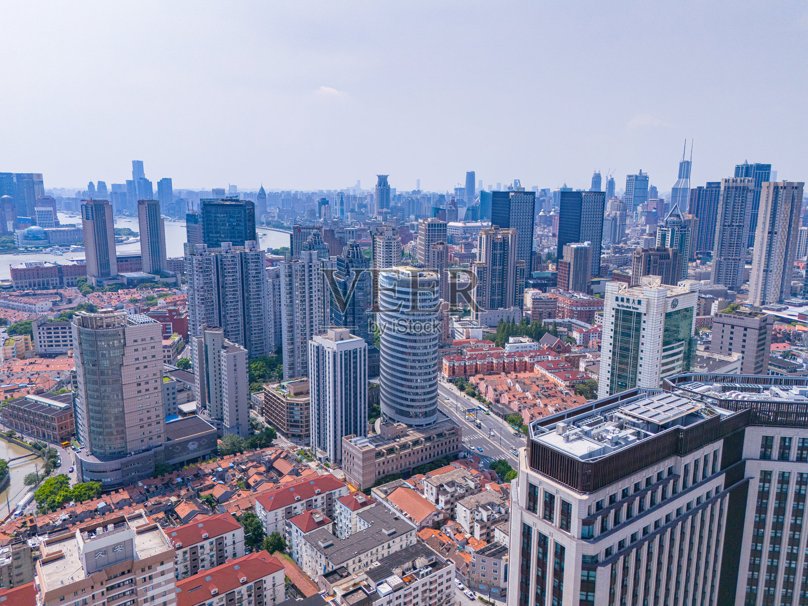 上海天际线的日落鸟瞰图照片摄影图片