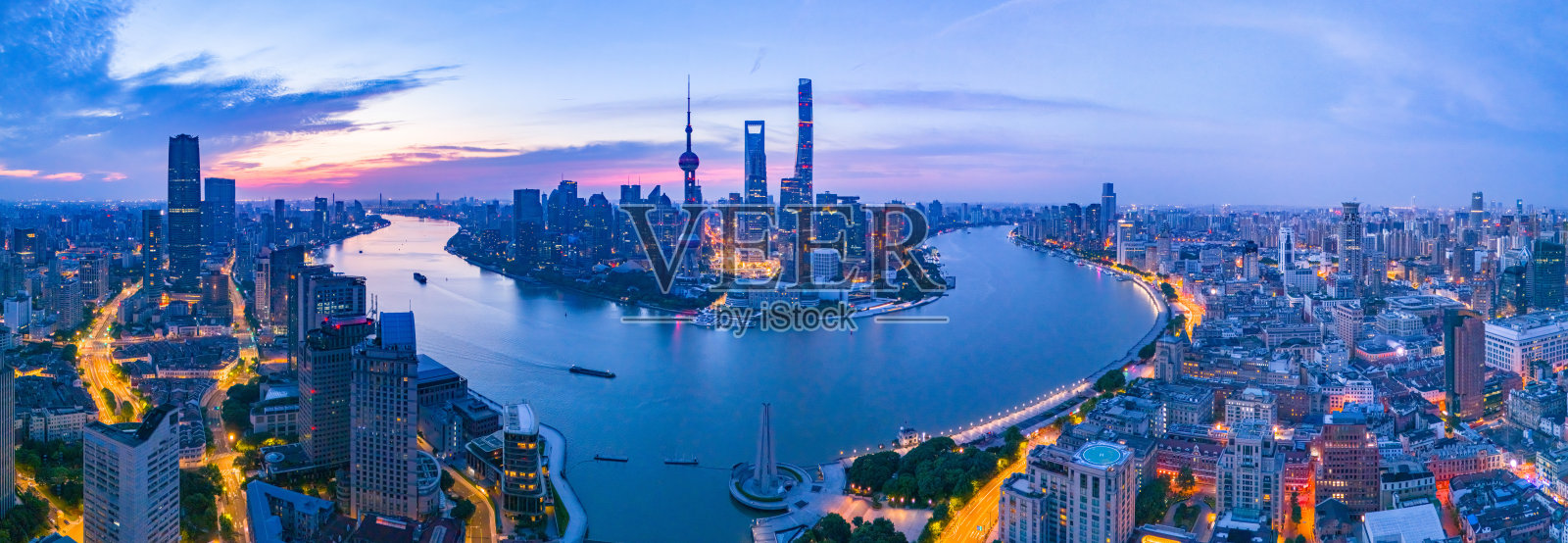 上海日出时的鸟瞰图照片摄影图片