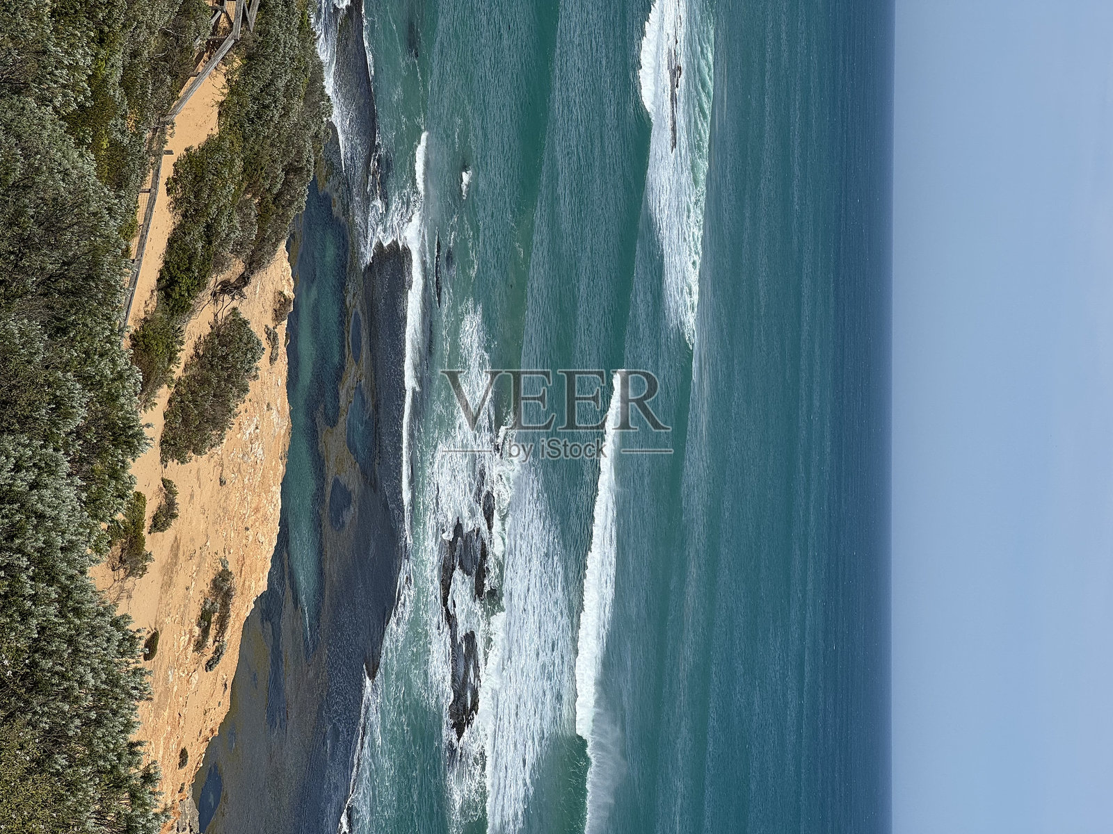 海滩木栈道照片摄影图片