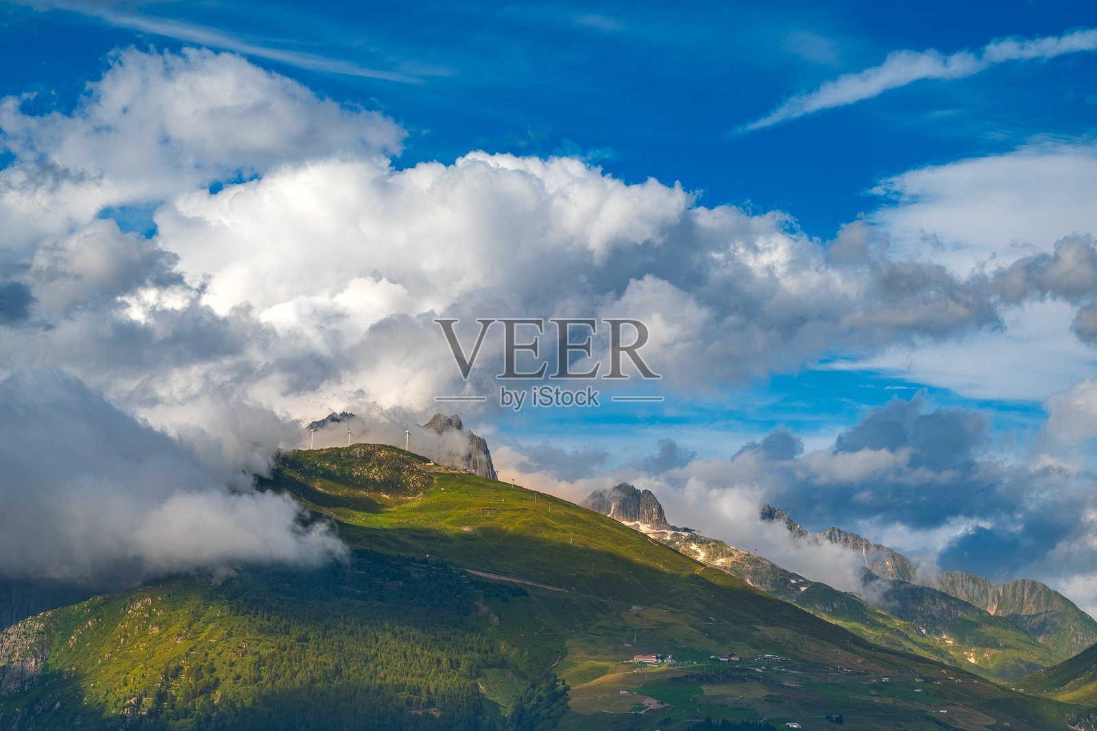 瑞士阿尔卑斯山。照片摄影图片