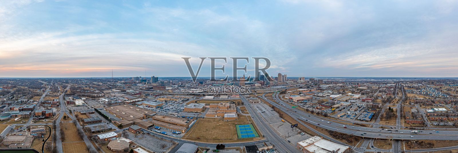 堪萨斯城日出时的天际线航拍全景图照片摄影图片