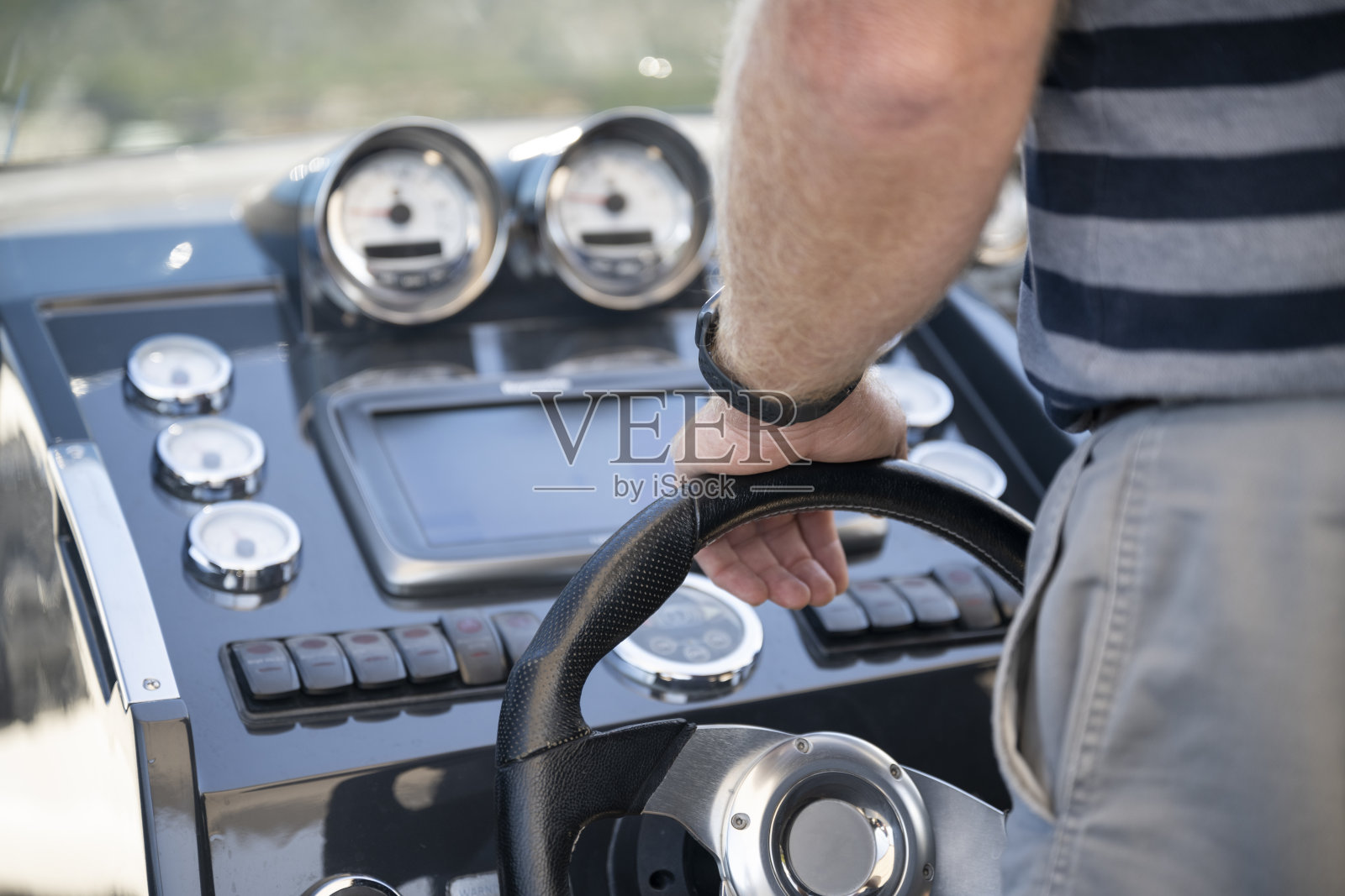 在马洛卡掌舵照片摄影图片