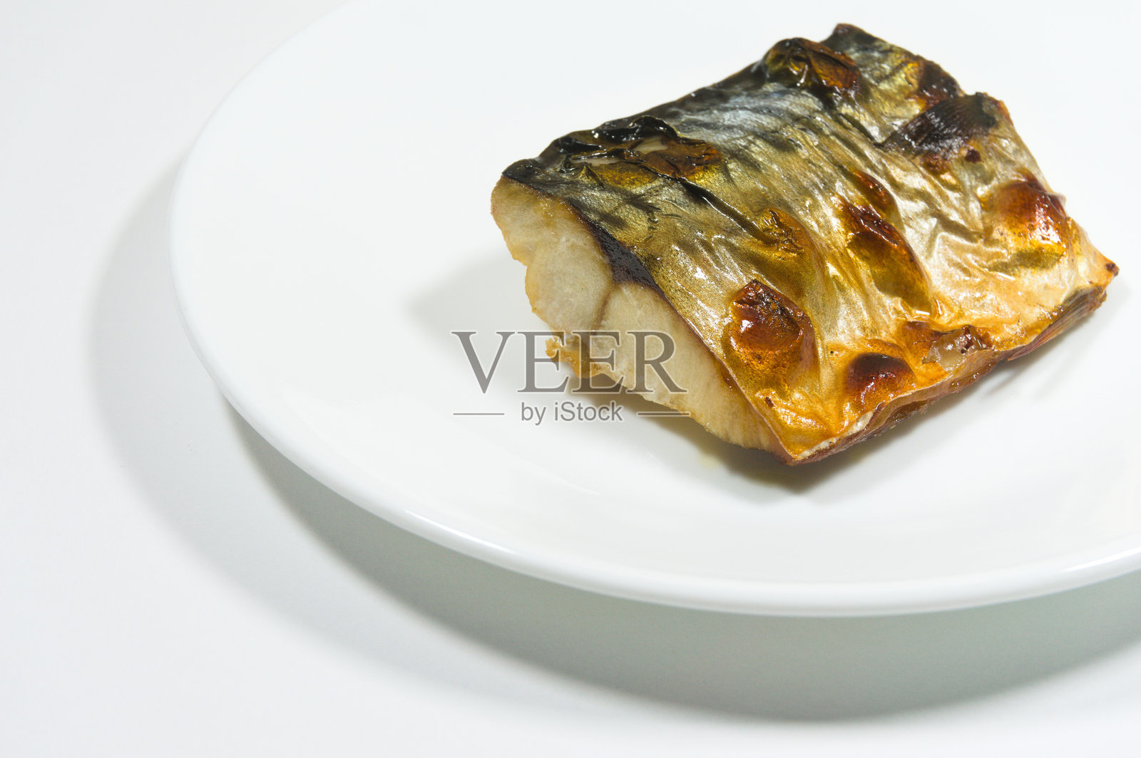 秋天的味道!盐烤金鲭鱼(日本鲭鱼)照片摄影图片