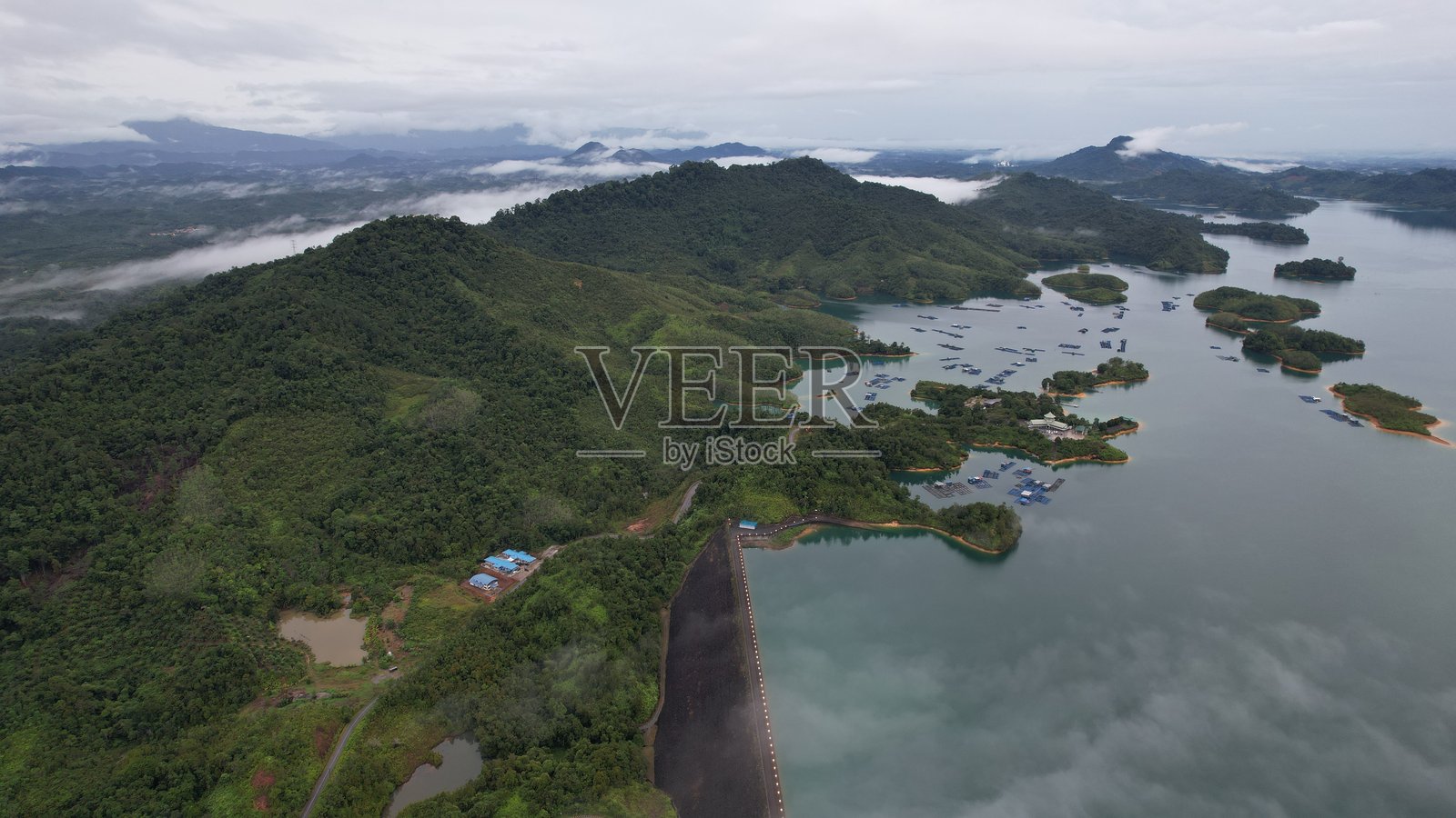 巴塘艾水坝照片摄影图片