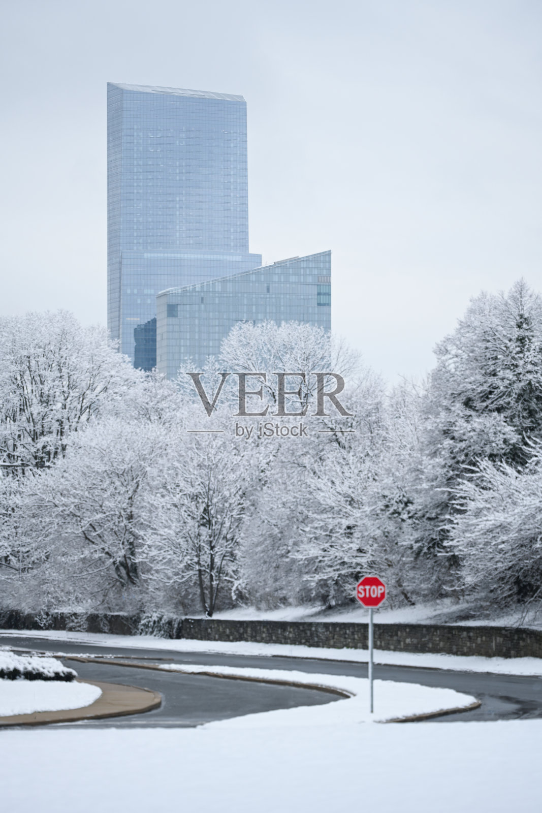 费城中心城市的雪冬景色照片摄影图片